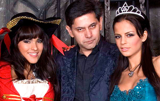 Valery Summer Enjoys Group Party Fun With Some Hot Girlfriends